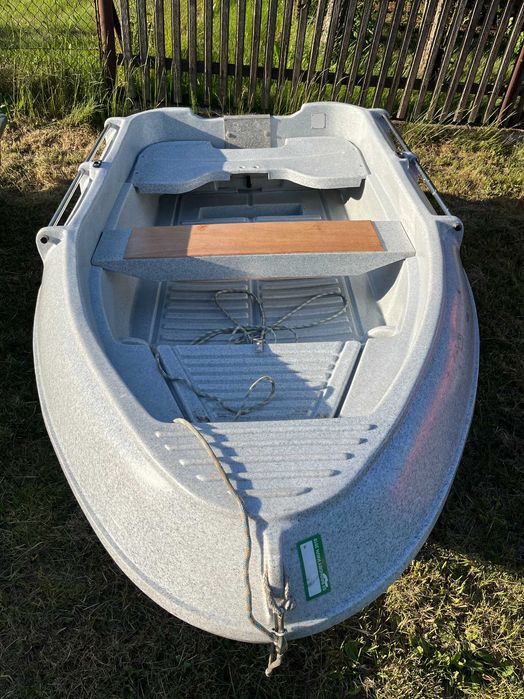 Sprowadzone z zachodu łódki wędkarskie z POLIETYLENU.