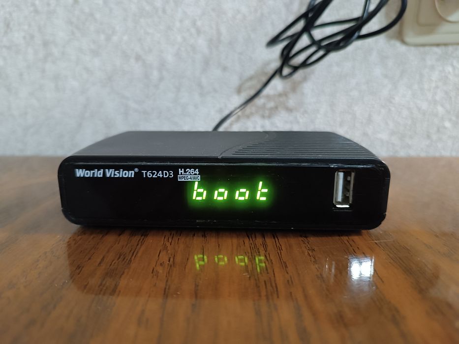 Робочий Т2 тюнер, T2 приставка World Vision T624D3