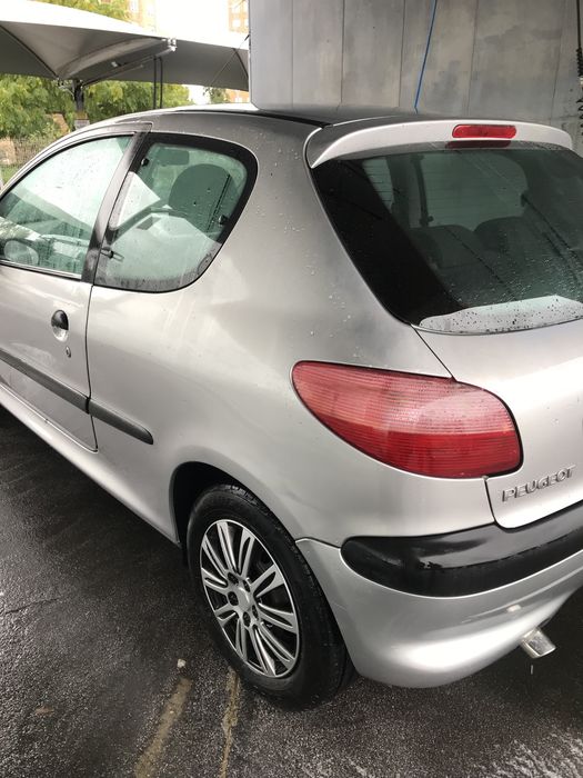 Peugeot 206 muito estimado