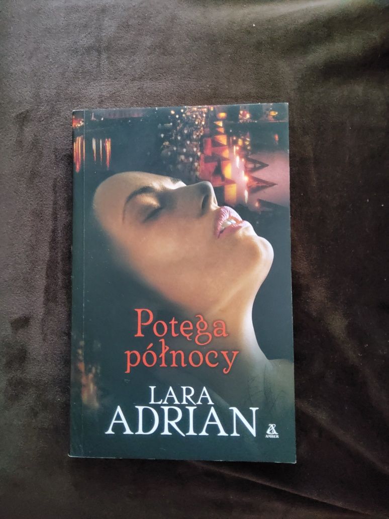Lara Adrian - Potęga północy