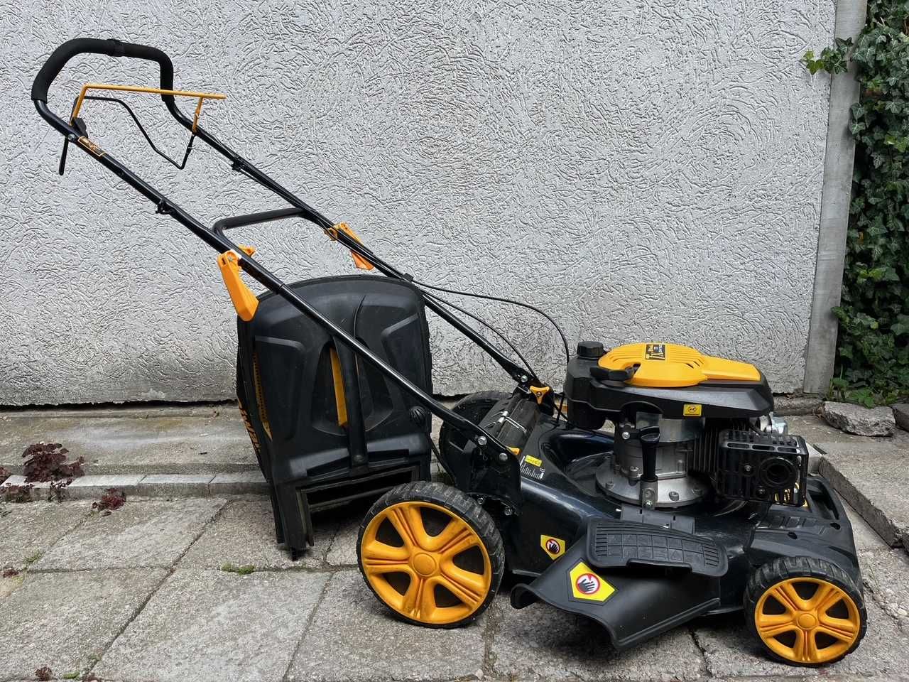 Kosiarka RIWALL Spalinowa