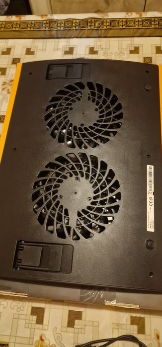 Подставка для охлаждения ноутбука