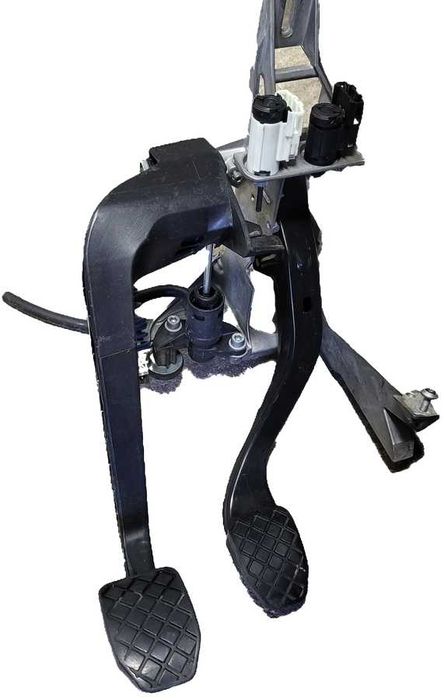 AUDI A4 B6 , B7 SEAT EXEO pedały manual , przekładka .