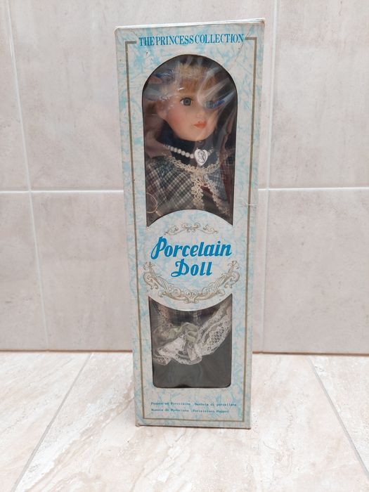 Lalka porcelanowa