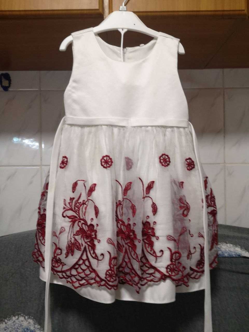 Праздничное пышное белое платье для девочки от 1 годика