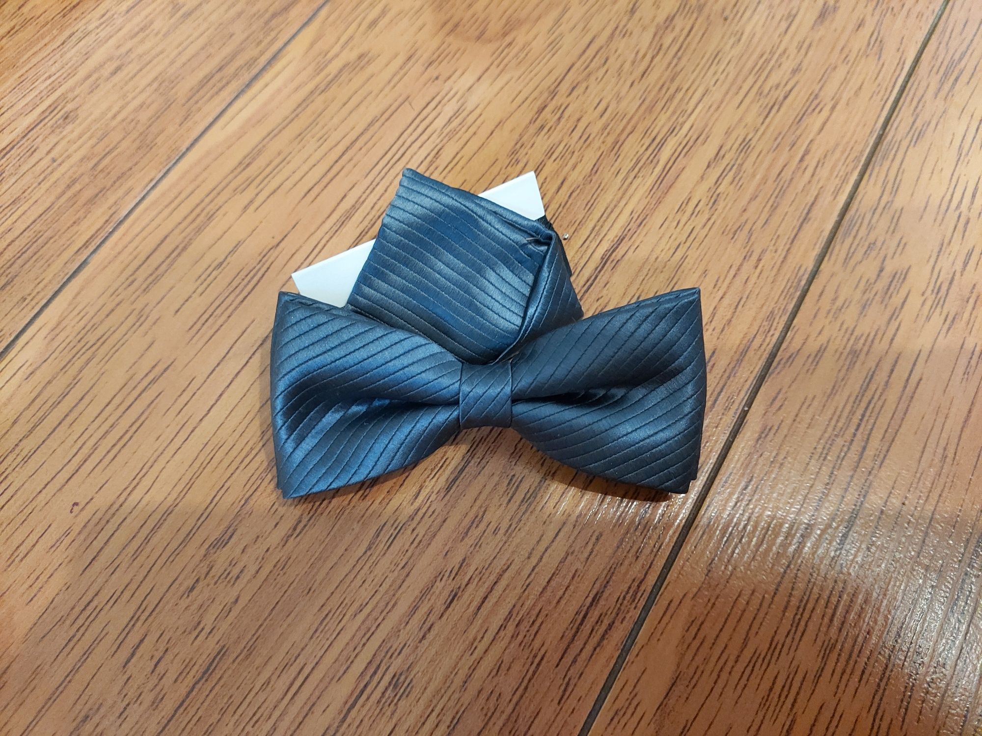 Продам галстук-бабочка для мальчика