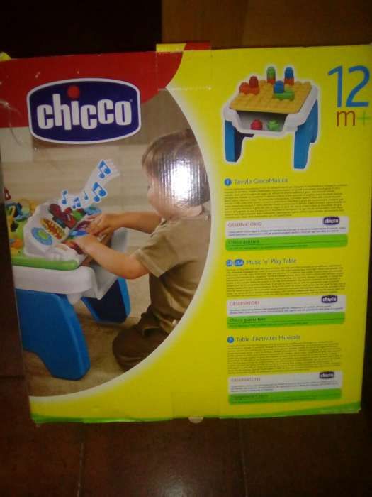Mesa chicco como nova