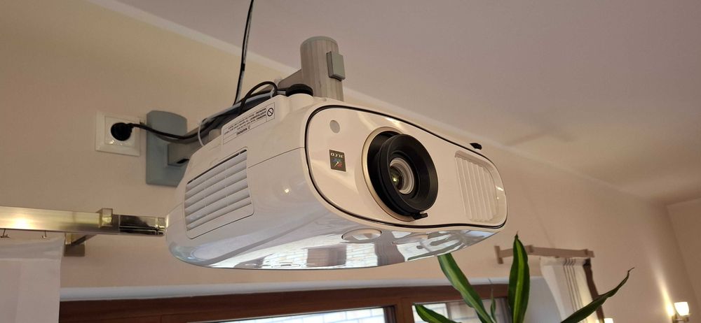 Projektor Epson tw-6700