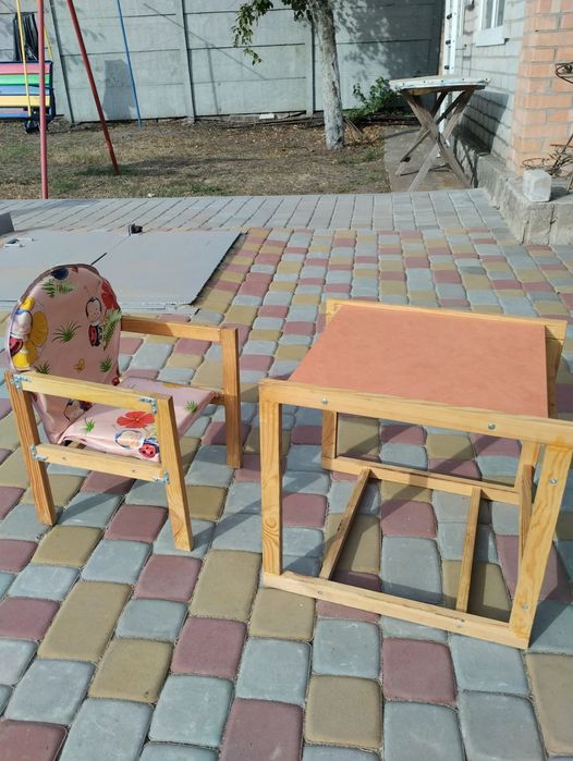 Стульчик детский  для кормления