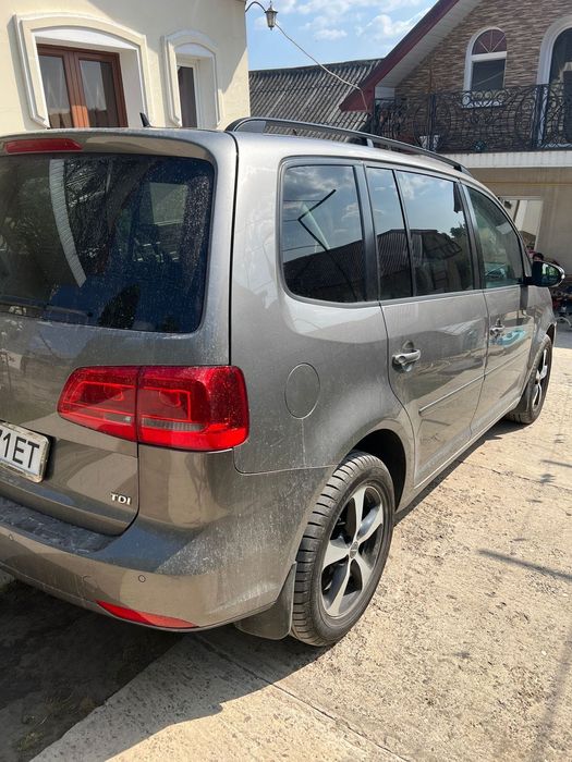 Volkswagen touran 1.6 дизель автомат 2011рік