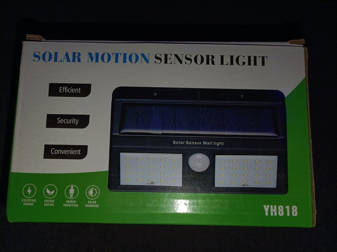 Світлодіодний світильник на сонячній батареї Solar motion sensor Light