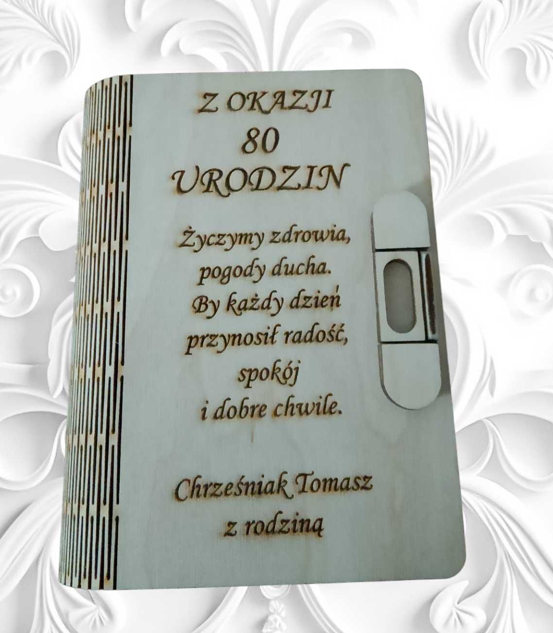 Eleganckie pudełko na pieniądze voucher personalizowane