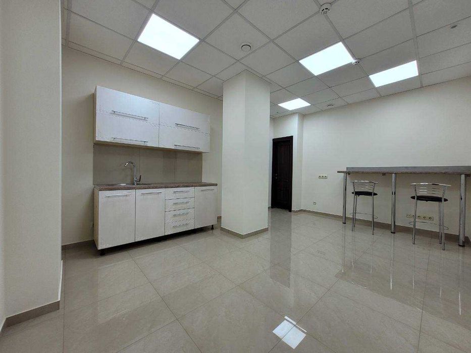 Офіс-поверх, центр Подолу, поруч метро Контрактова Площа