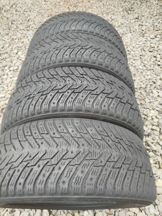 Шини 215/55 R17 98T XL NOKIAN Hakkapelitta зима