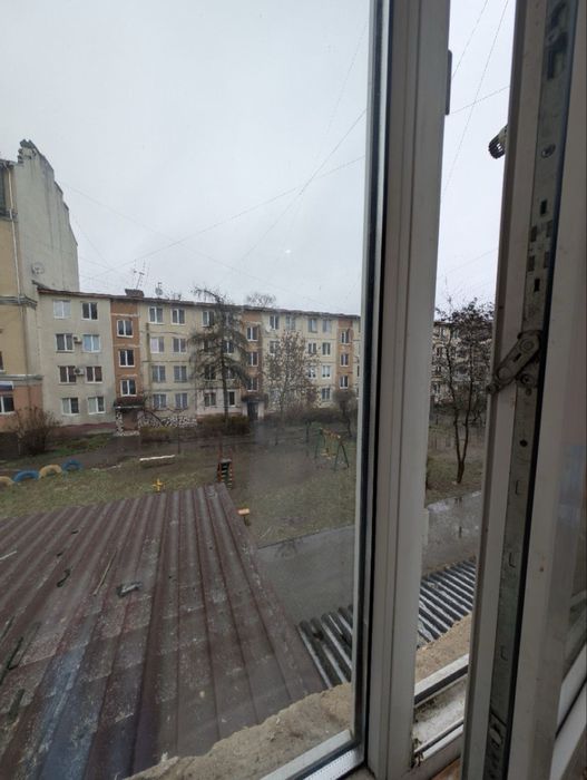 Продам 2к квартиру в центрі з індивідуальним опаленням. Є відновлення