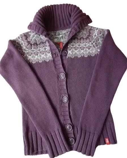 Efektowny oryginalny sweter damski zapinany marki Esprit