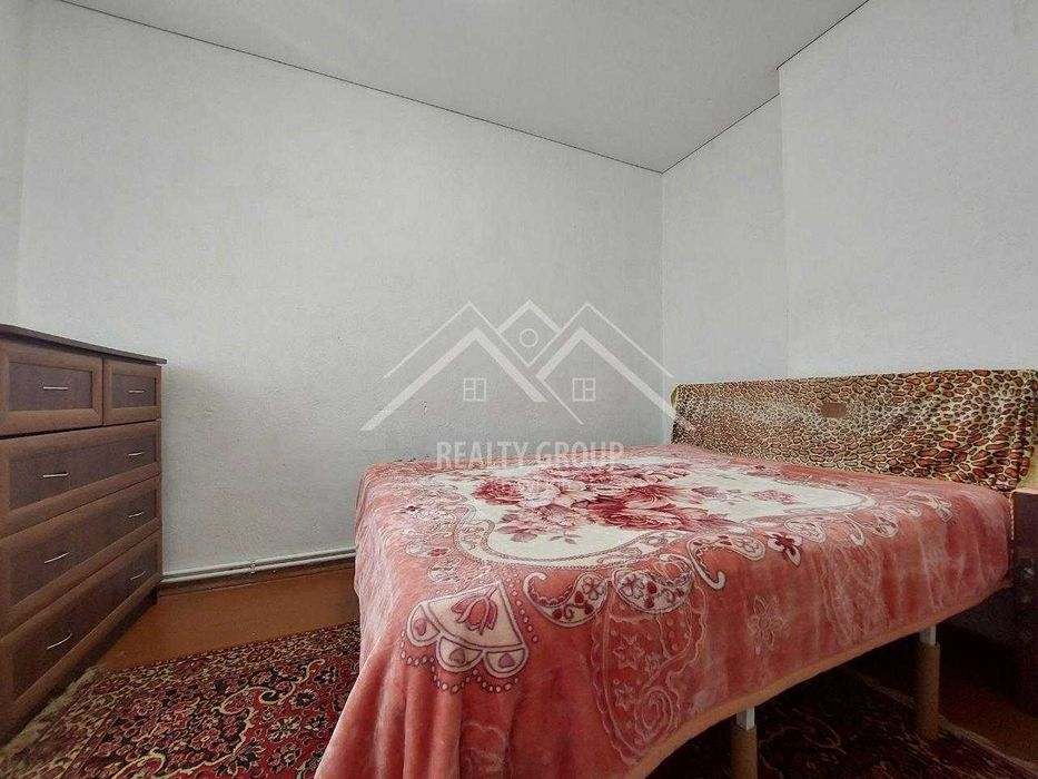 Продаж будинку з гаражем у центрі міста по вул.Кравченка
