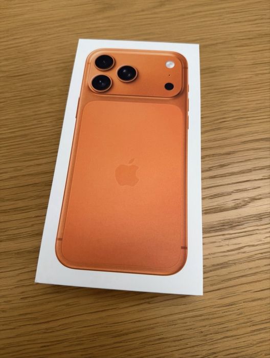 Apple iPhone 17 Pro Max Cosmic Orange 256GB