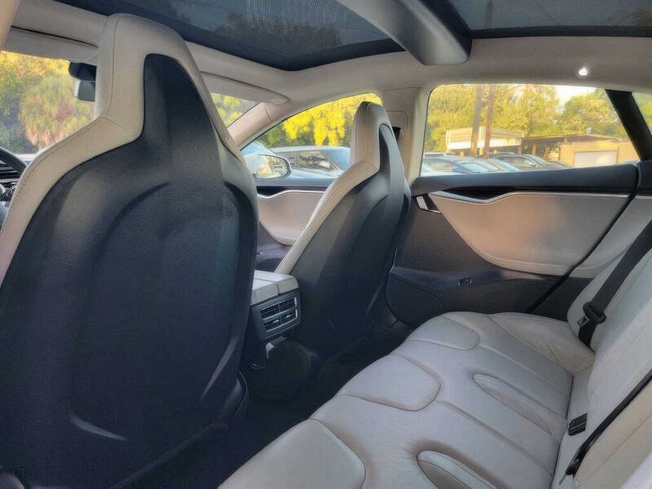 Tesla Model S      2013