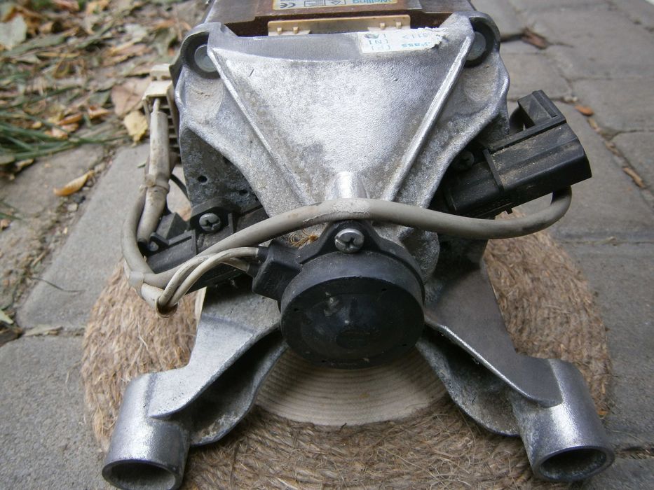 Двигатель мотор к стиральной машине- автомат.