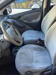 Vendo Toyota yares do ano 2000