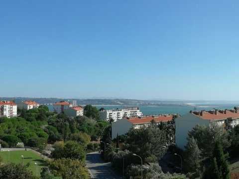 Arrenda-se Apartamento T3 em Paço de Arcos