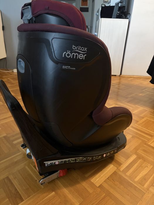 Fotelik britax romer dualfix m i size
