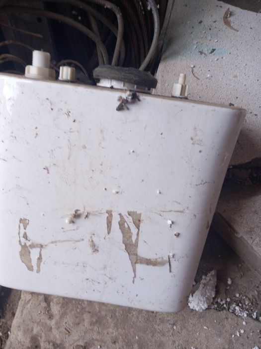 Продам бачок до унітаза
