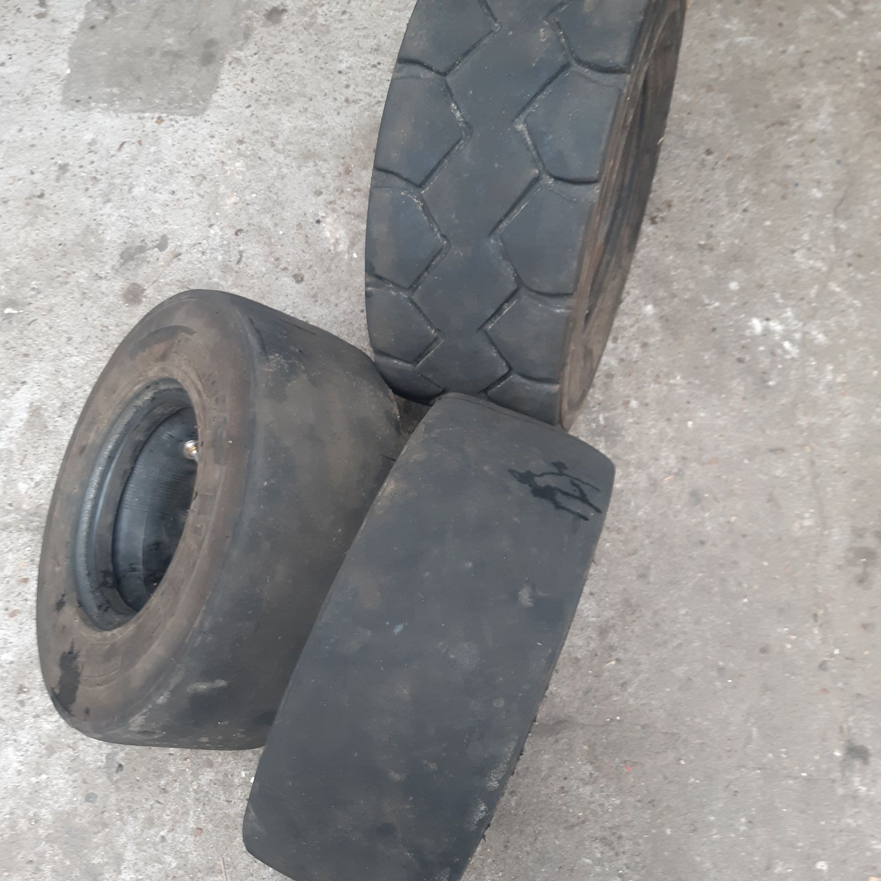 2 opony do widlaka 21x8x9 1opona 23x9x10