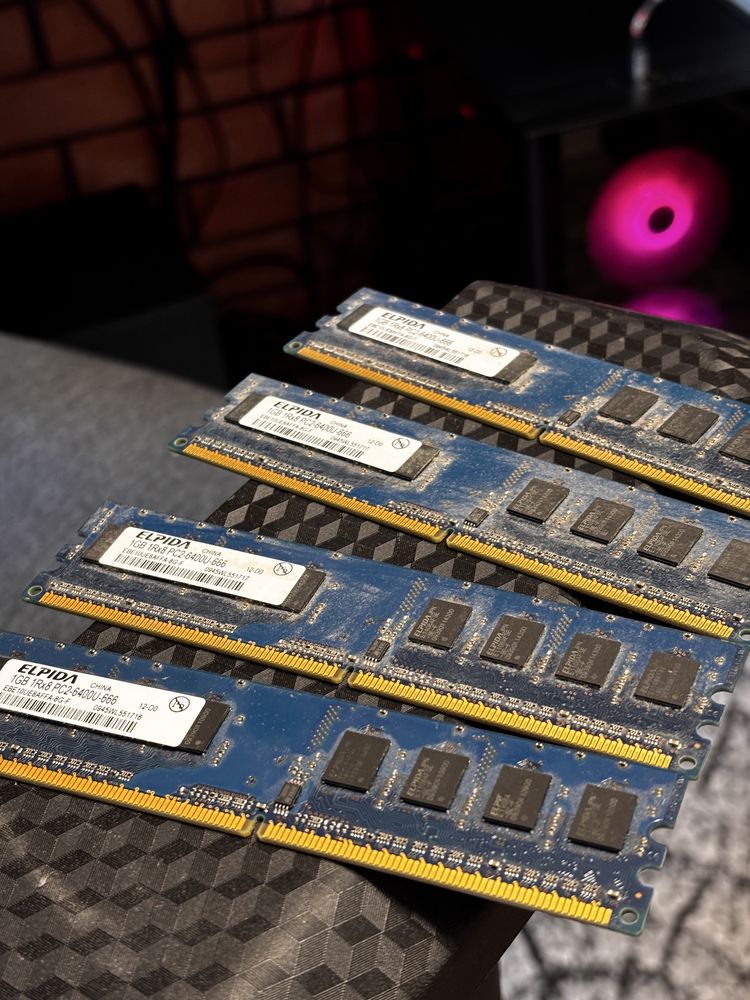 4x Pamięć RAM Elpida 1GB DDR2 PC2-6400U-666 | 4 GB razem