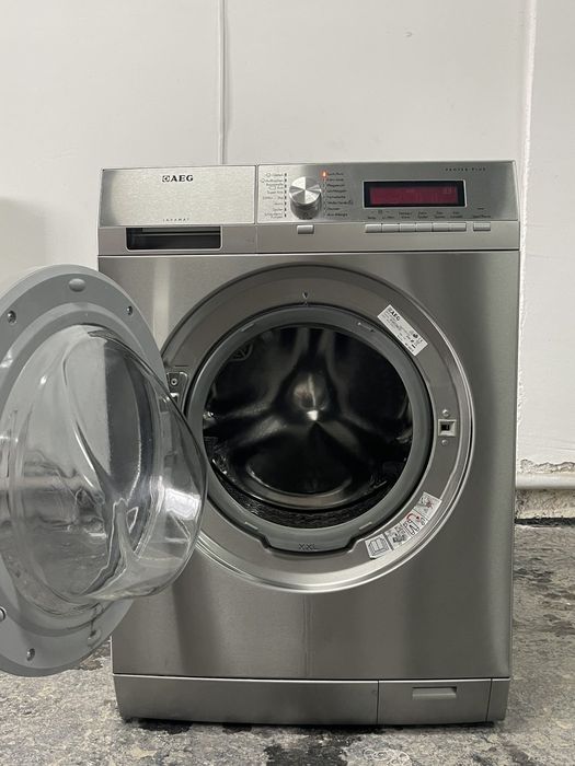 Пральна машина AEG 9 кг L87495XFL