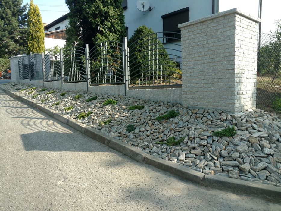 Granit cegiełka 5x10x20 palisada kostka granitowa brukowa ziemia kora