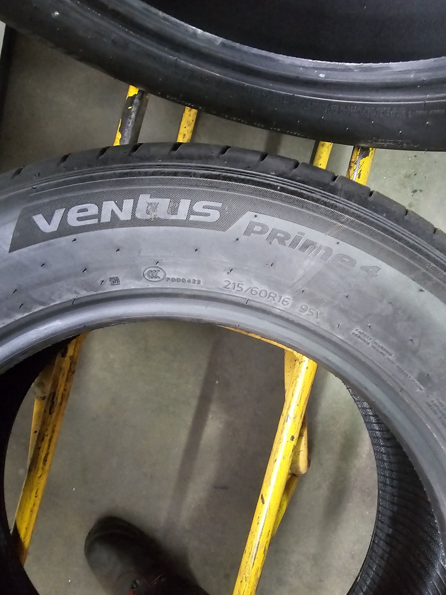 215/60R16 95V Hankook Ventus Prime 4