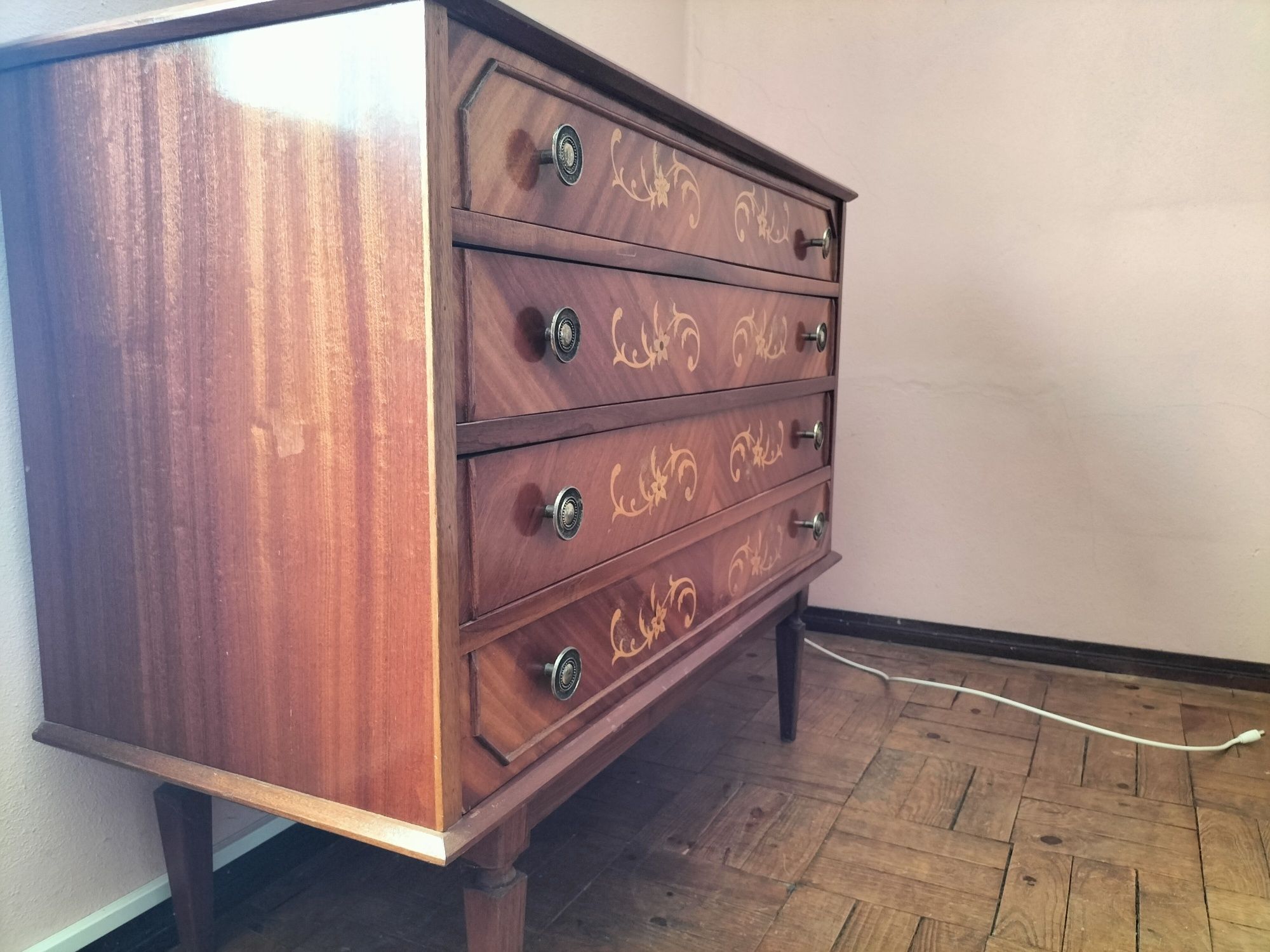Cómoda para quarto