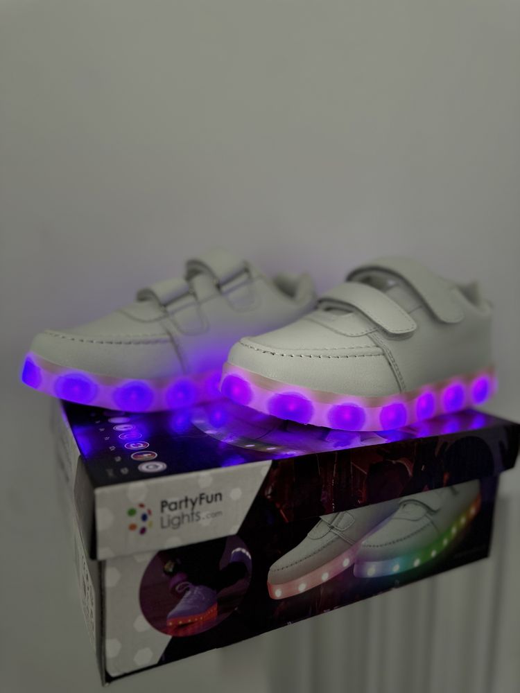 Buty dla dziecka 29/30 świecące LED