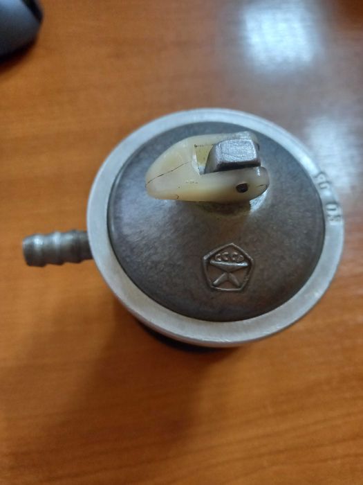 Редуктор хлопушка к газовому баллону с вентилем под него