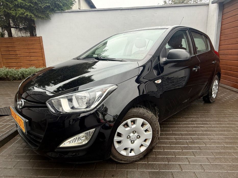 Hyundai i20 Czarny lift 2014r 5drzwi benzynka hatback klima zobacz warto