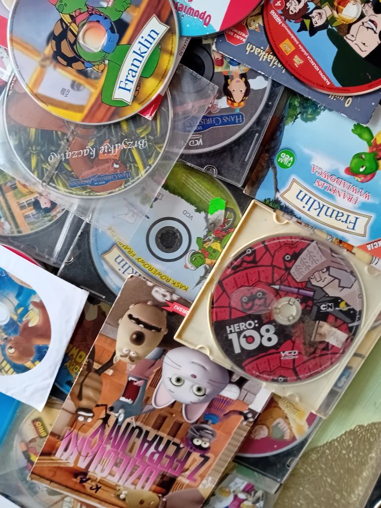 Płyty z bajkami 48 szt DVD/CD/VCD
