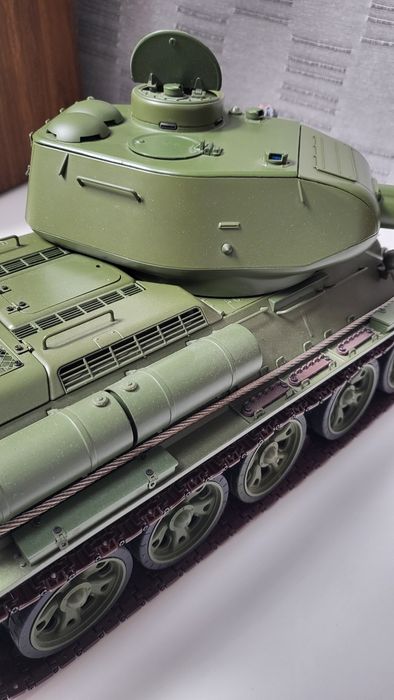 Model czołgu T-34-85 skala 1/16