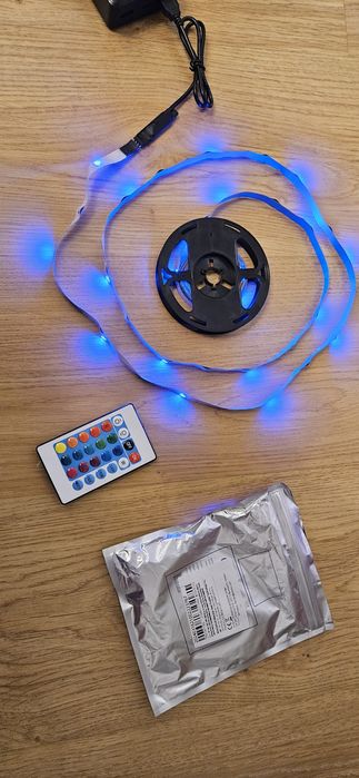 Taśma LED RGB 5 metrów USB pilot