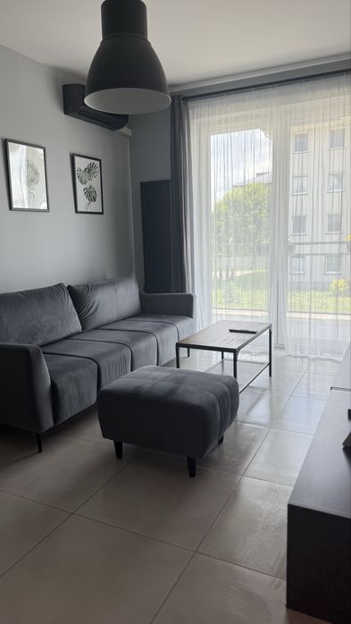 Apartament blisko lotniska, pokoje pracownicze self check in