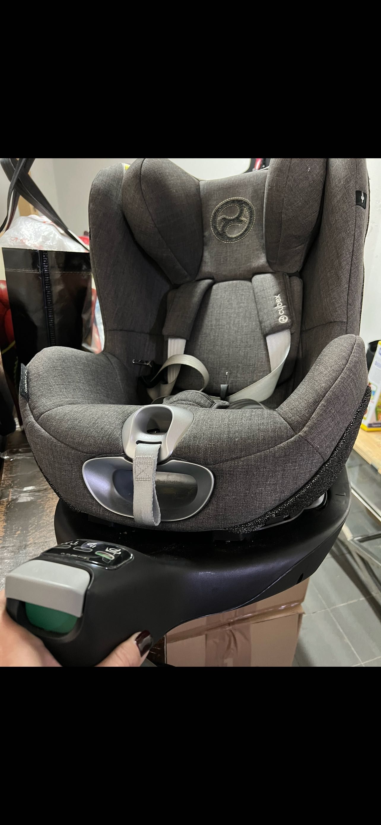 cadeira auto Sirona Z i-Size Acompanha a base Z Isofix