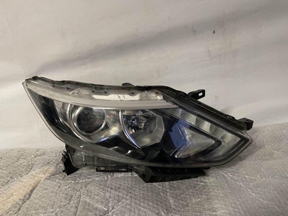 NISSAN QASHQAI II J11 13-17 lampa lewa prawa soczewka + led komplet