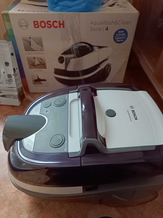Продам пылесос Bosch ,в отличном состояние пылесос с аквафильтром