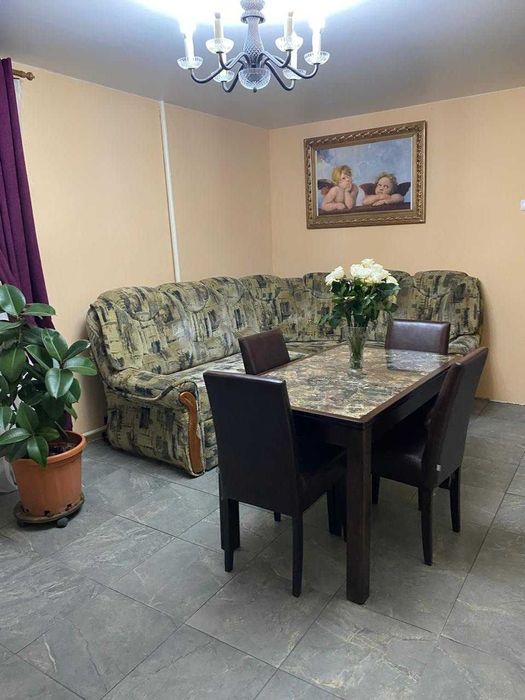 Продается  добротный дом с красного кирпича