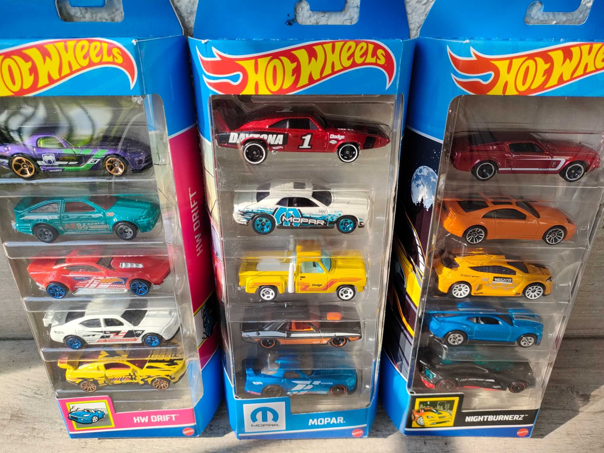 Hot Wheels 5pak zestaw prezentowy 5 aut pojazdy Mattel NOWY Warszawa