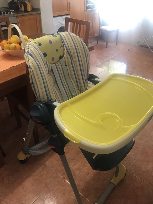 Cadeiras de bebé para auto + refeições (2 pelo preço de 1)