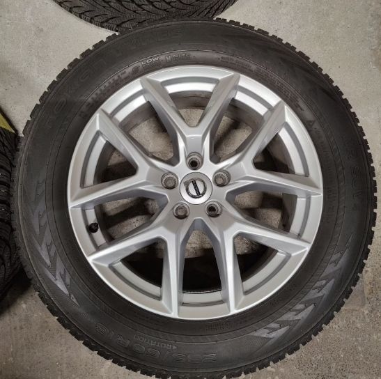 Koła 18 felgi volvo XC60 5x108 opony zimowe Nokian 4x 235/60r18