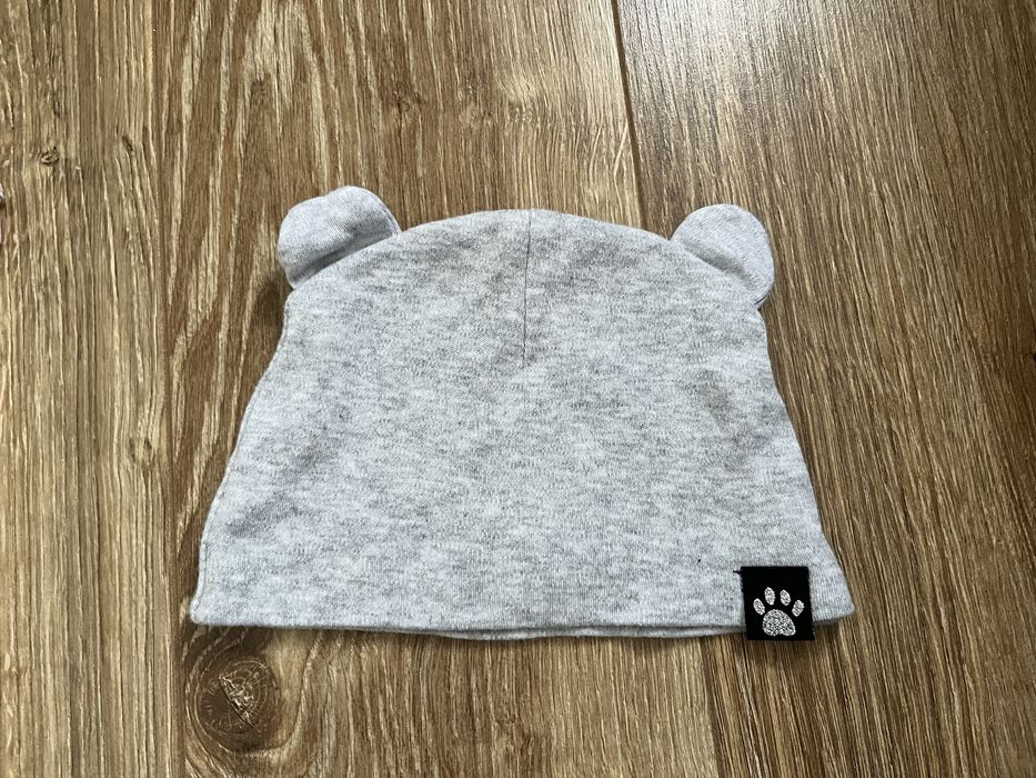 24 dziewczece czapeczki