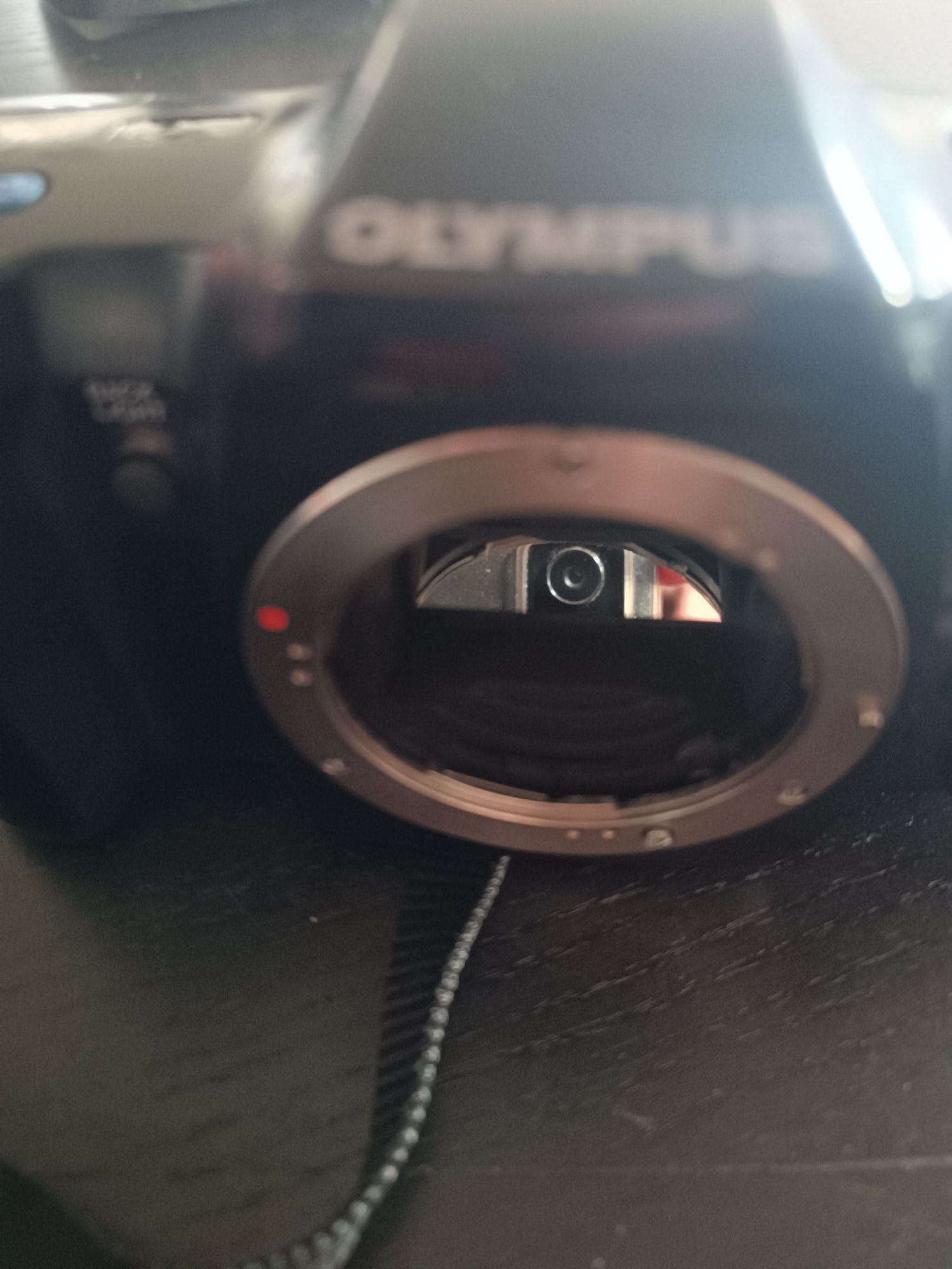 Câmara Fotográfica SLR OLYMPUS OM101